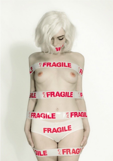 Fragile Monroe
